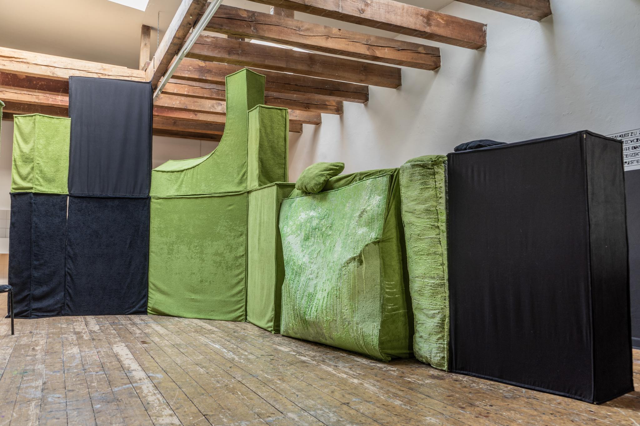 Gallery image of the project Es gibt kein Fieber, das man nicht messen kann