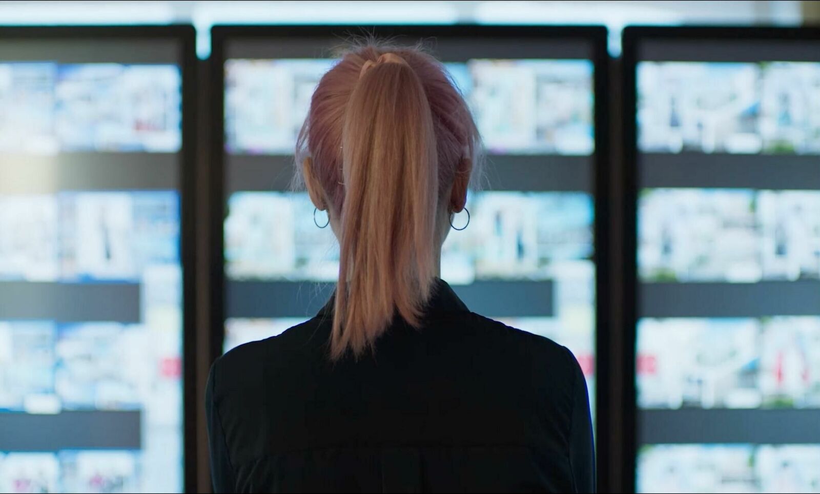 Gallery image of the project Wo die Eiskugel fällt