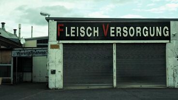 Fleisch – Social Spots von KHM-Studierenden zum Thema Lohndumping in Zusammenarbeit der Initiative „NRW.Land der fairen Arbeit” Gallery image of the project Fleisch – Social Spots von KHM-Studierenden zum Thema Lohndumping in Zusammenarbeit der Initiative „NRW.Land der fairen Arbeit“