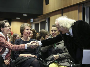 (v.l.) Kanzlerin Dr. Sabine Schulz, Kulturamtsleiterin Barbara Förster und Festredner Prof. Dr. Siegfried Zielinksi