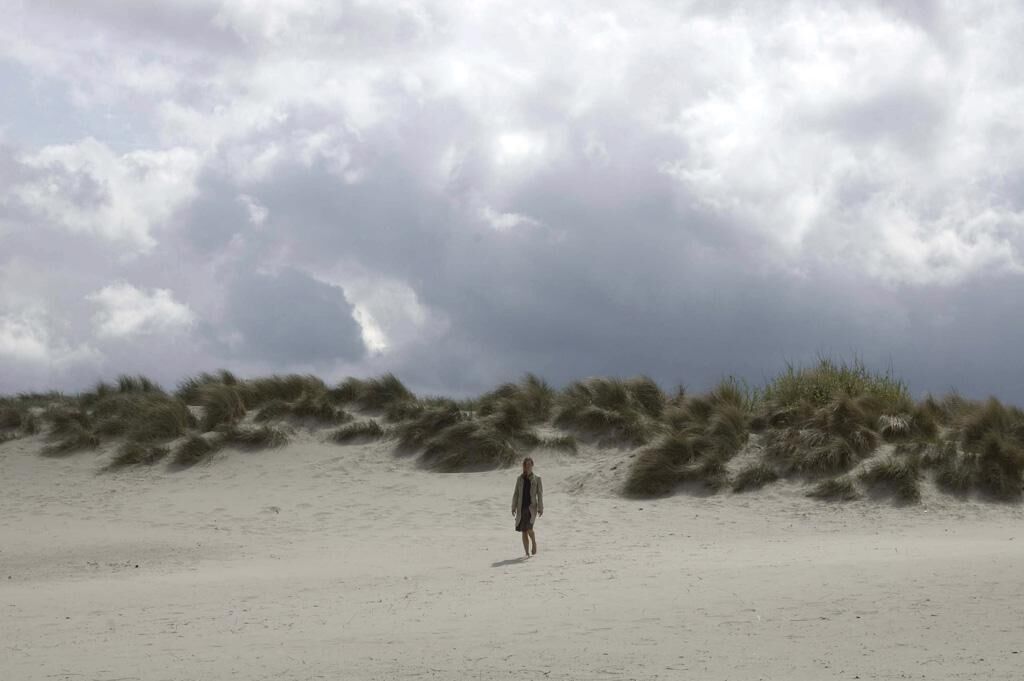 Cover image of the project The woman by the Sea