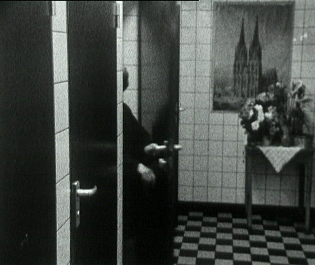 Gallery image of the project Mit der Sonne habe ich es eh nicht – Marlies Müller
