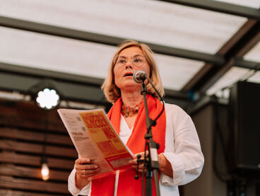 Begrüßung durch Andrea Firmenich