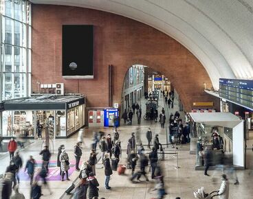 Stationed Cover image of the project Public space video in Cologne Central Station