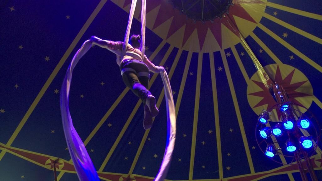 Cover image of the project Bubbely Big Top