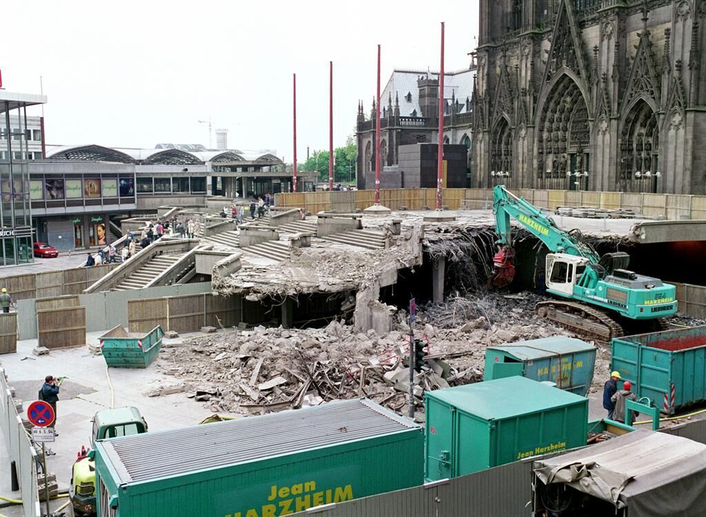 Cover image of the project Nach 33 Jahren