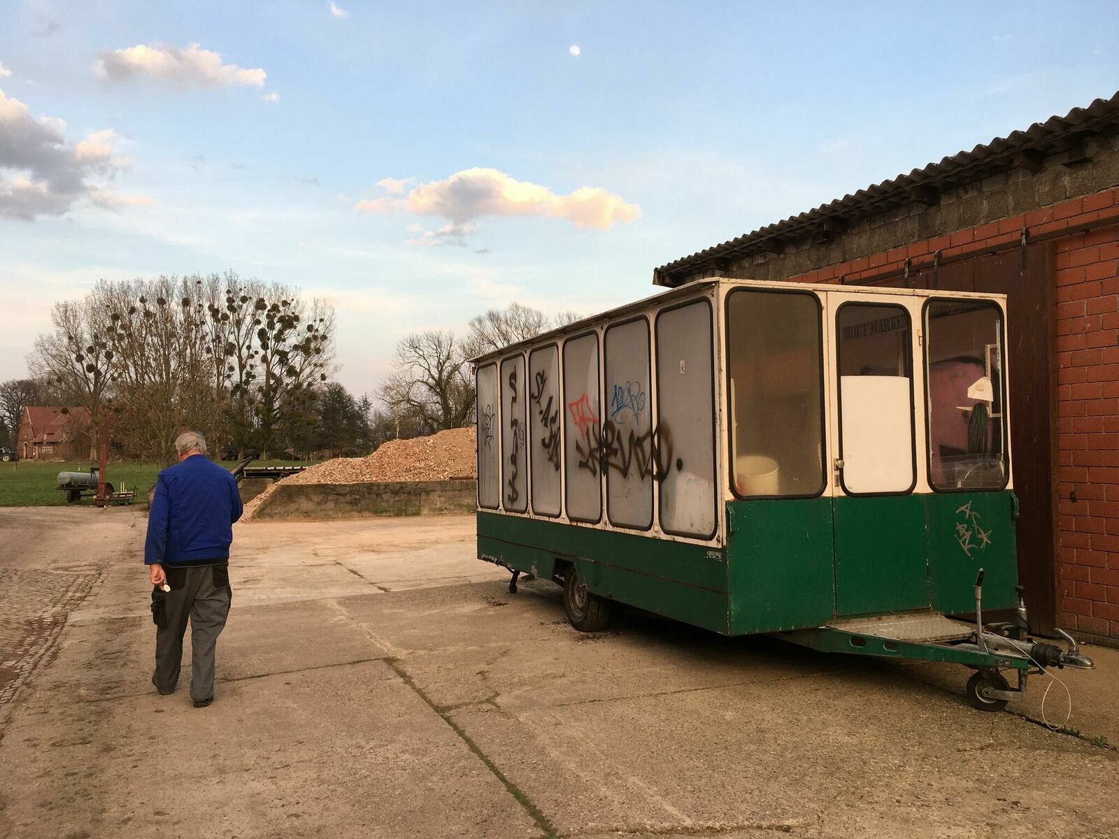 Gallery image of the project Kollektives Klopfen