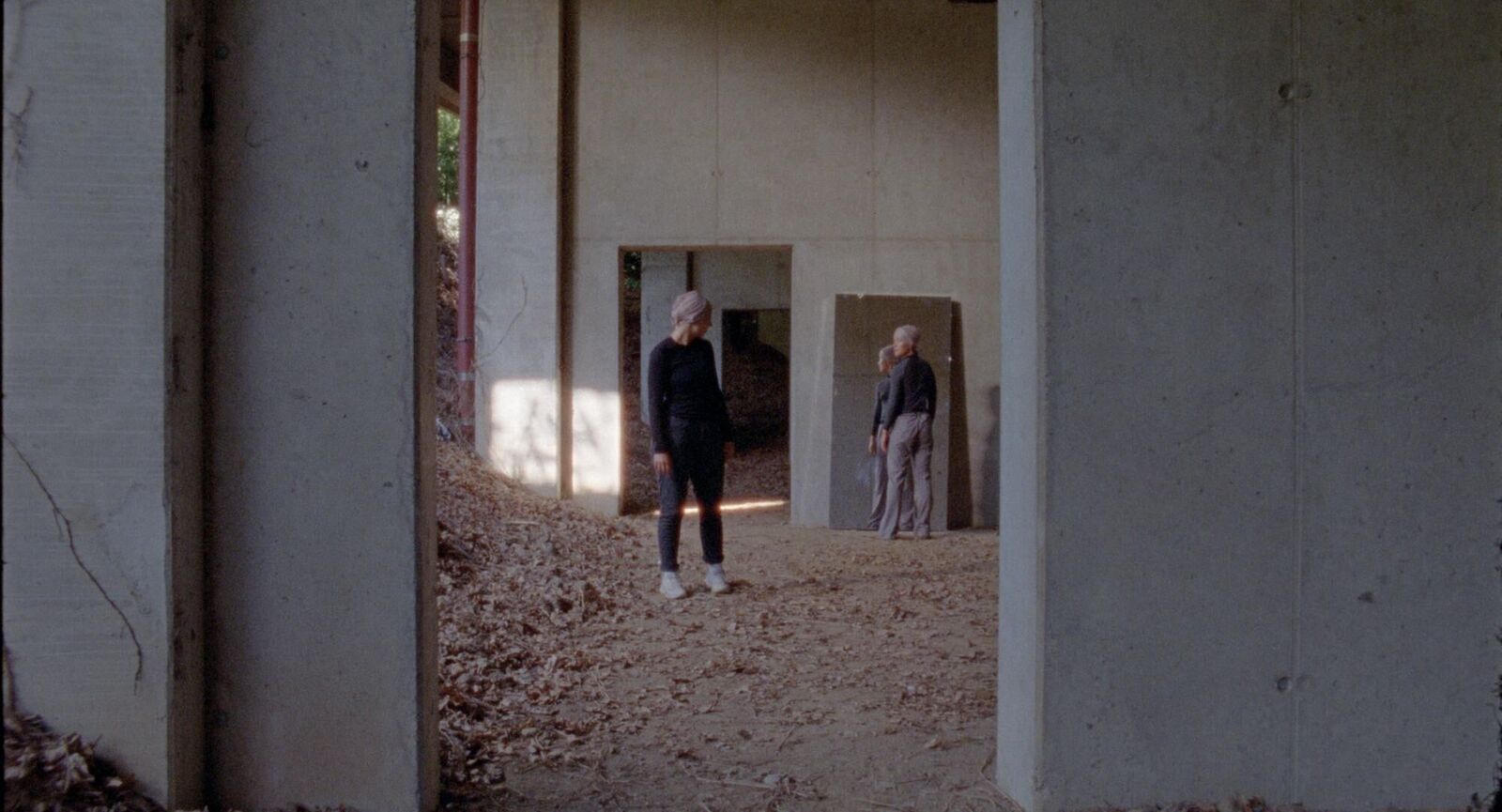 Cover image of the project The Broken Mirror