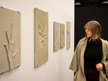 Kristina Lenz & Alex Simon Klug, The Hands Problem, 2023