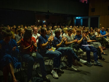 Eröffnung und Deutschlandstipendium Eröffnung und Deutschlandstipendium in der Aula