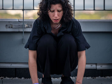 Raika Er – TO HOLD WHAT BREAKS (Diplom), Performance
