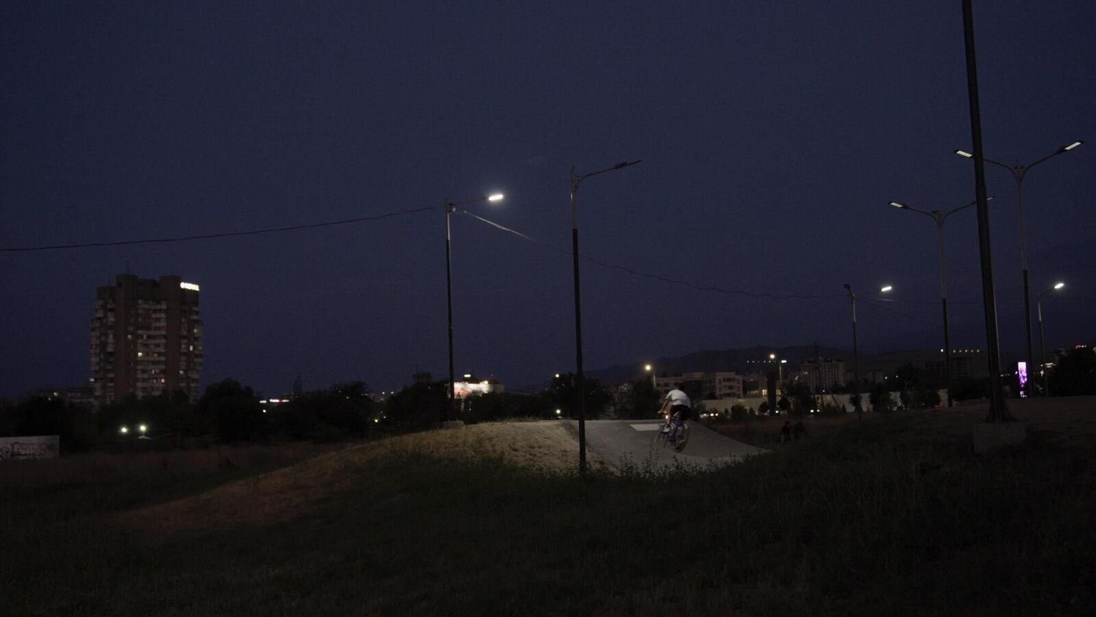 Cover image of the project Yntymak Park