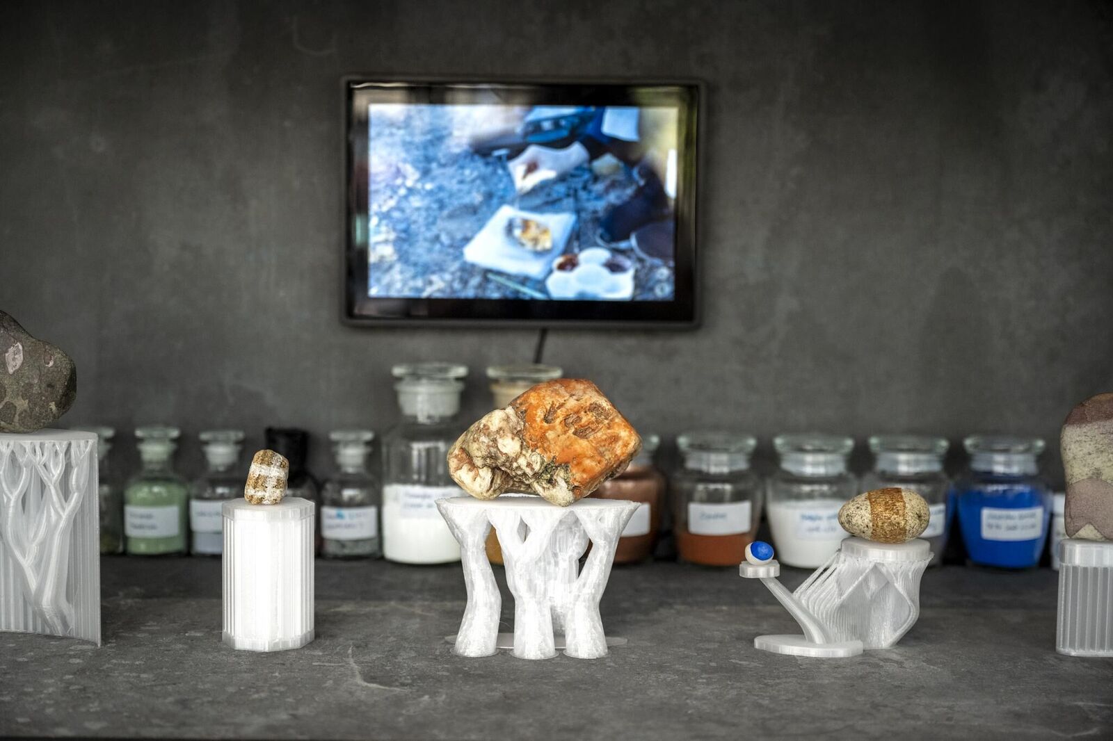 Gallery image of the project Steine in den Medien