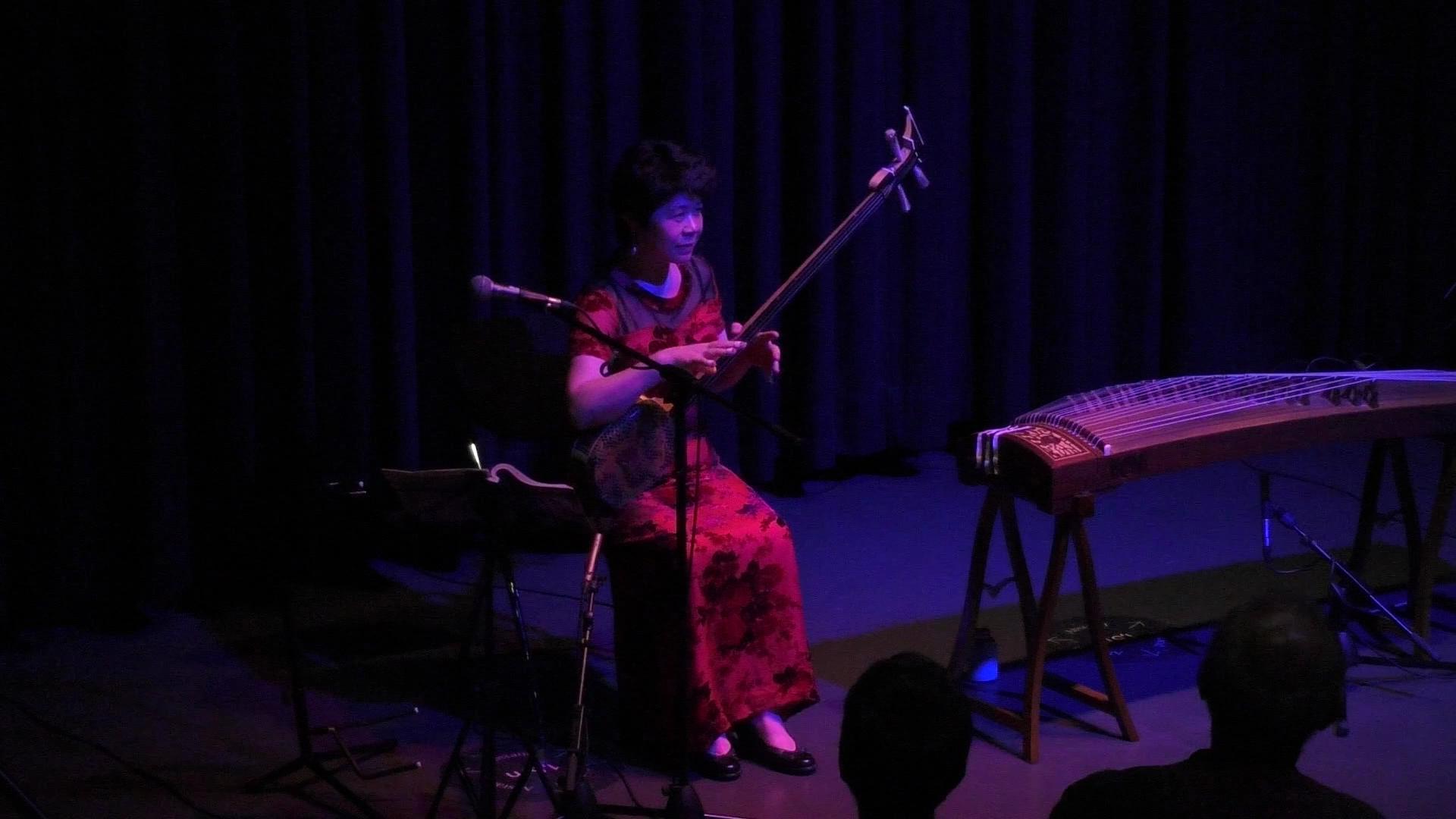 Soundings #043 – Xu Fengxia: Sanxian und Guzheng