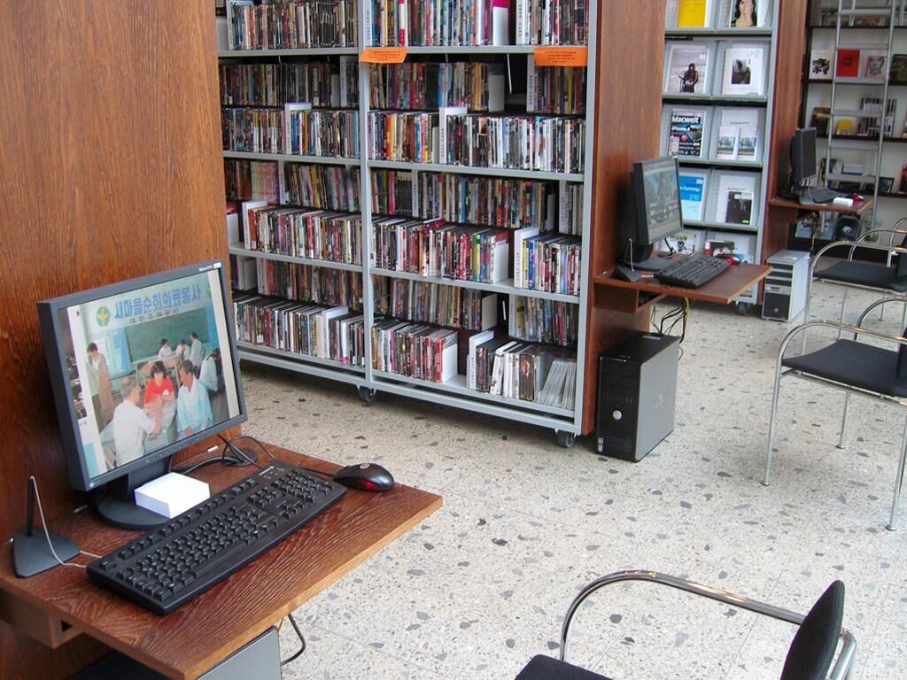Gallery image of the project Screen Saver Show