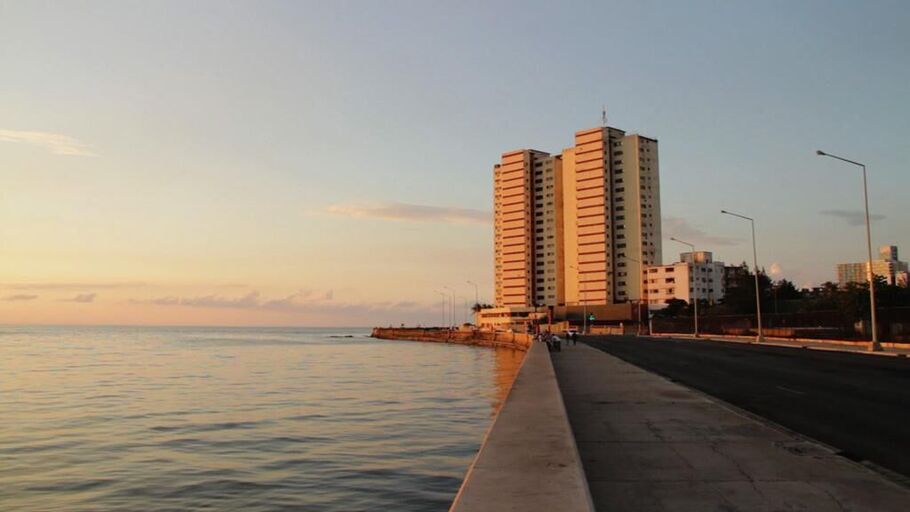 Cover image of the project 12 y Malecón, Habana