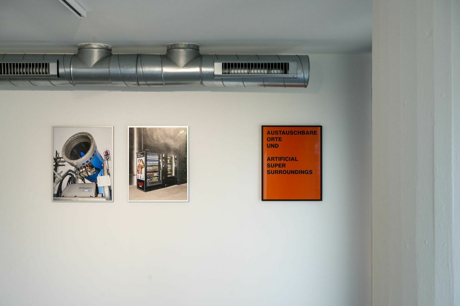 Cover image of the project Austauschbare Orte und Artificial Super Surroundings