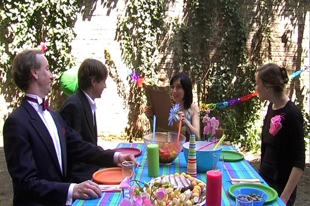 Cover image of the project Erste Gäste