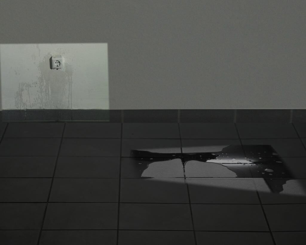 Cover image of the project Tears go black