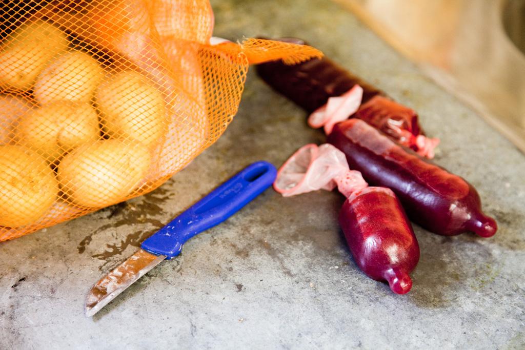 Gallery image of the project Sch(w)einschlachtung - 250 Euro