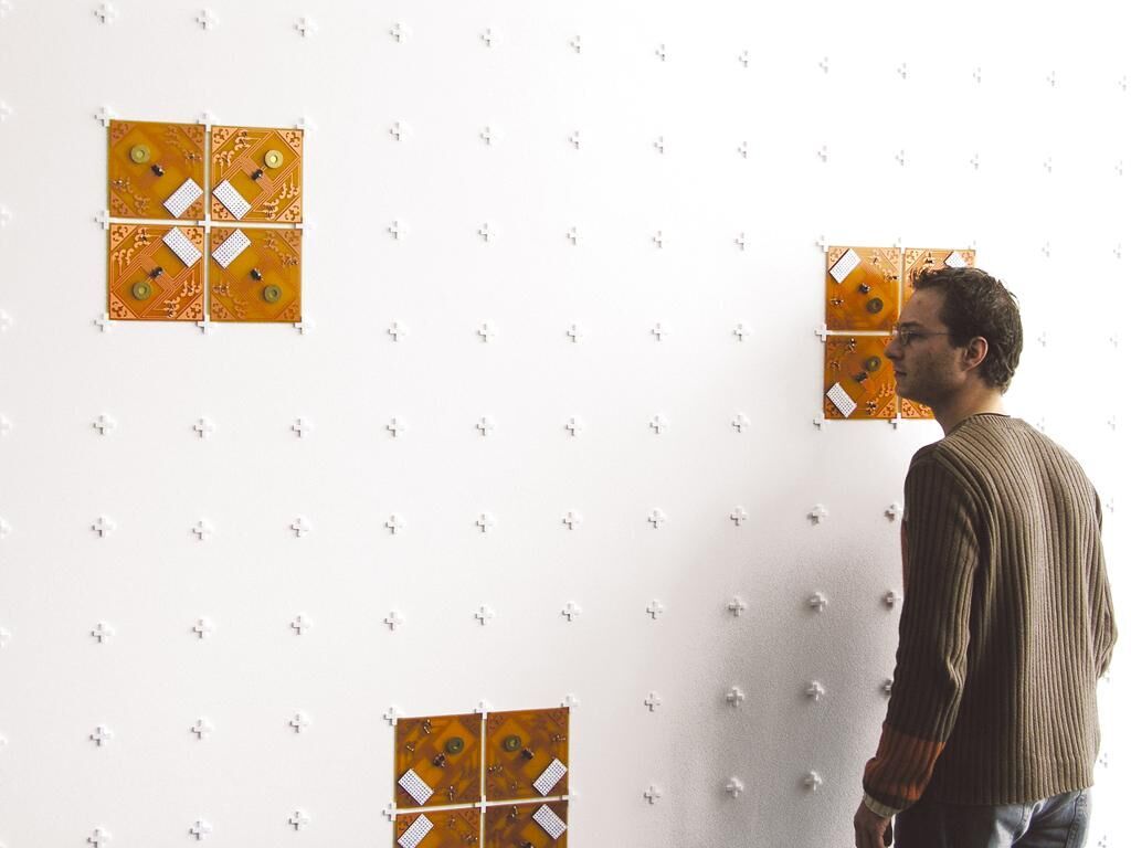 Cover image of the project Flüsterfliesen