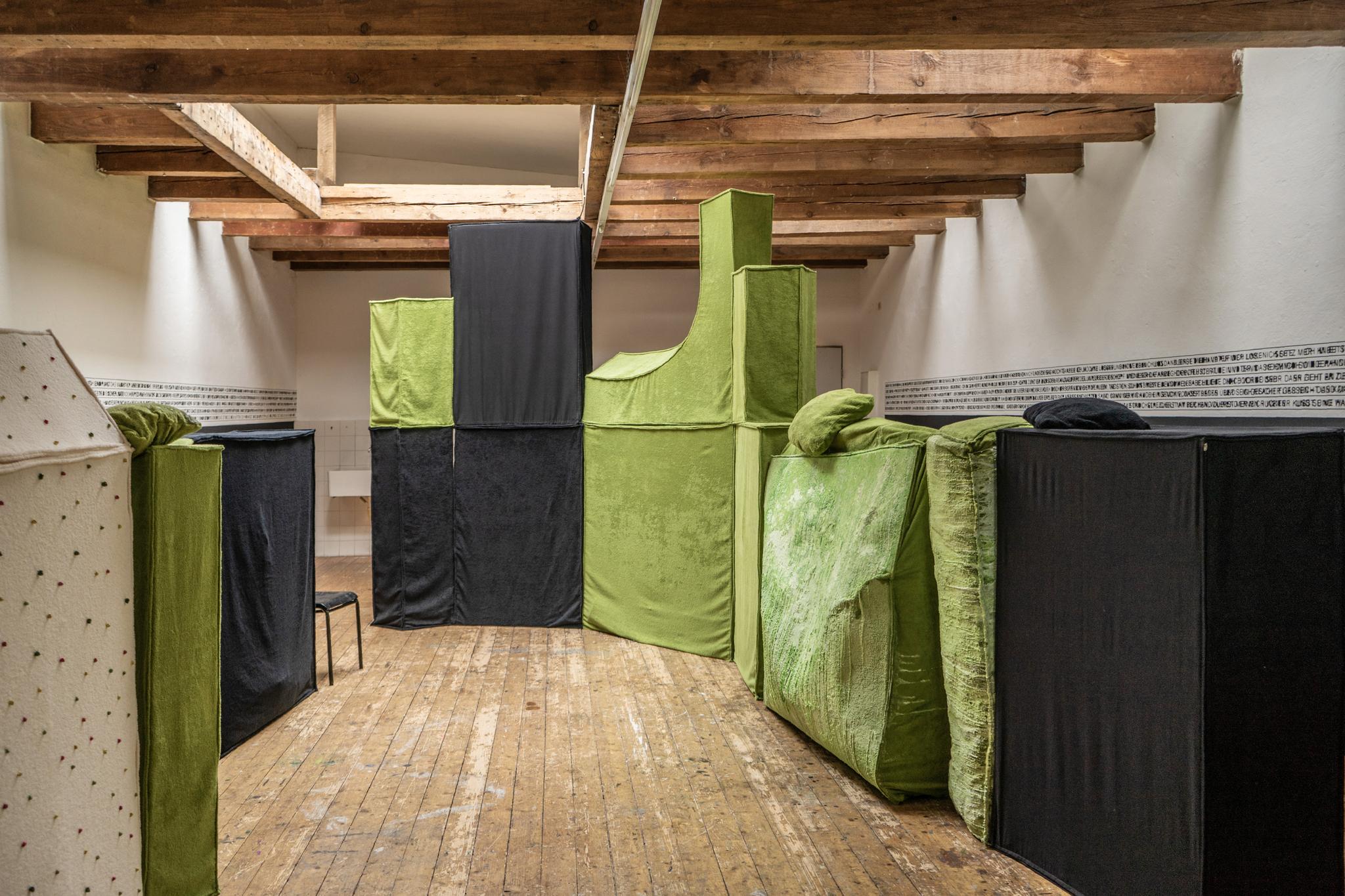 Gallery image of the project Es gibt kein Fieber, das man nicht messen kann