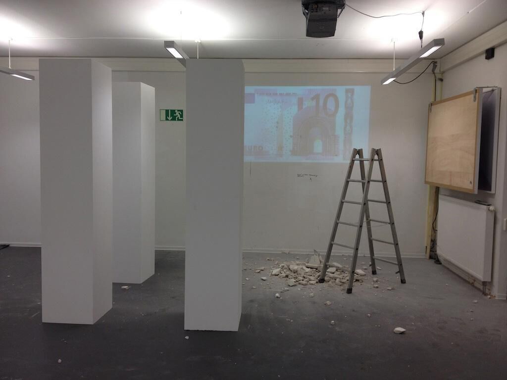 Gallery image of the project Zehn Euro die Stunde