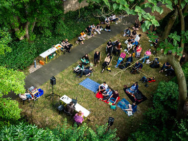 Lesung Literarisches Schreiben, Bibliotheksgarten