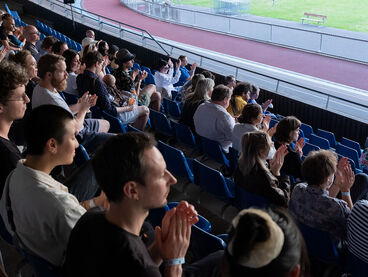 Diplomfeier im Radstadion
