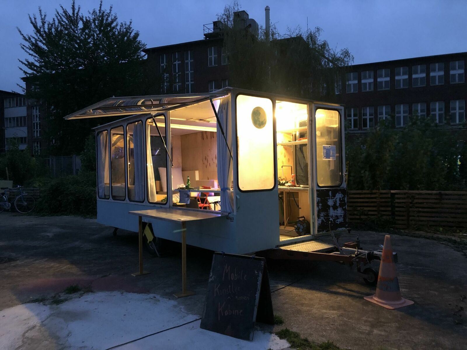 Gallery image of the project Künstler*innenkabine in Belebung