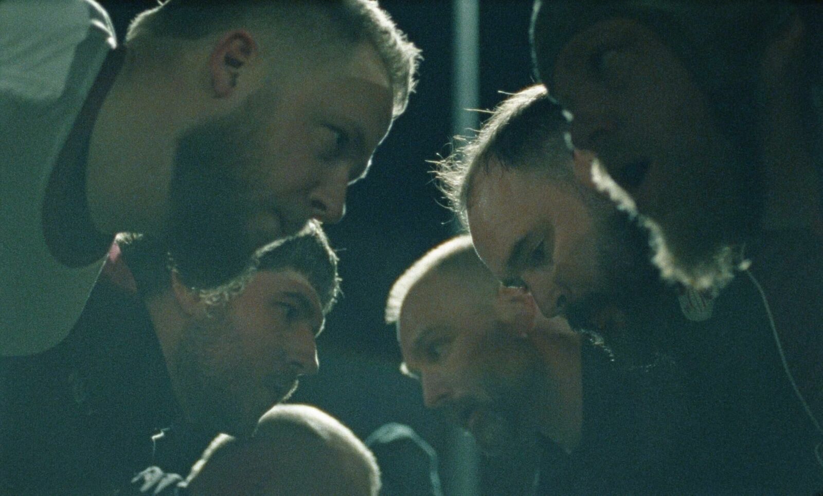 Cover image of the project Crushers