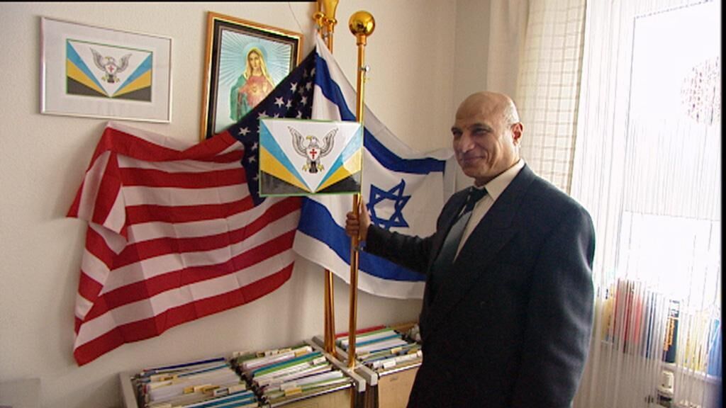 Cover image of the project Gelée Royale - Der Staat bin Ich